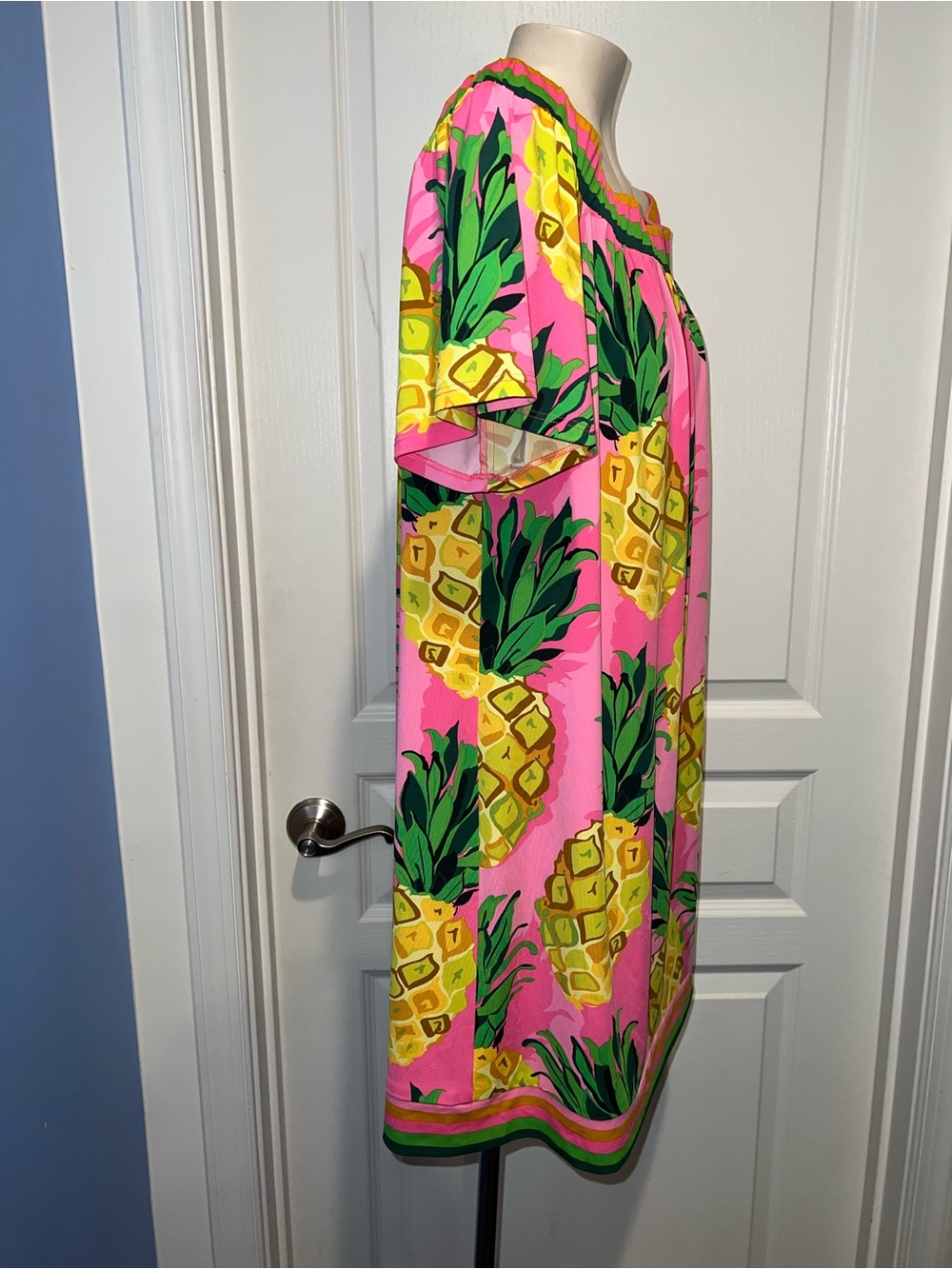 Trina Turk Kelso Pink Pineapple Off-Shoulder Dress size L - Picture 3 of 11